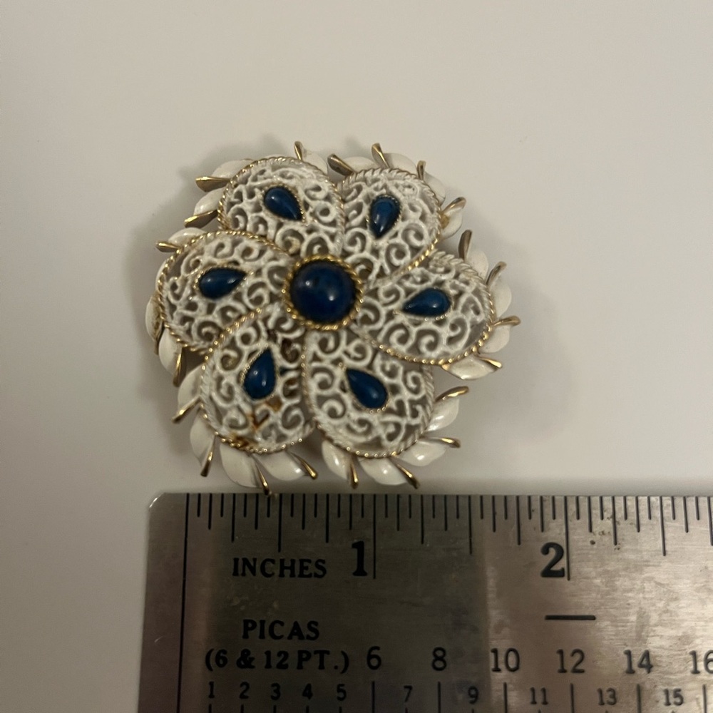 Crown trifari pin brooch